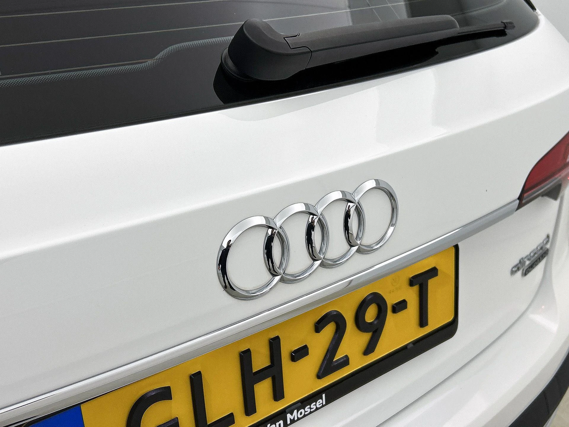 Audi-A4-image-12