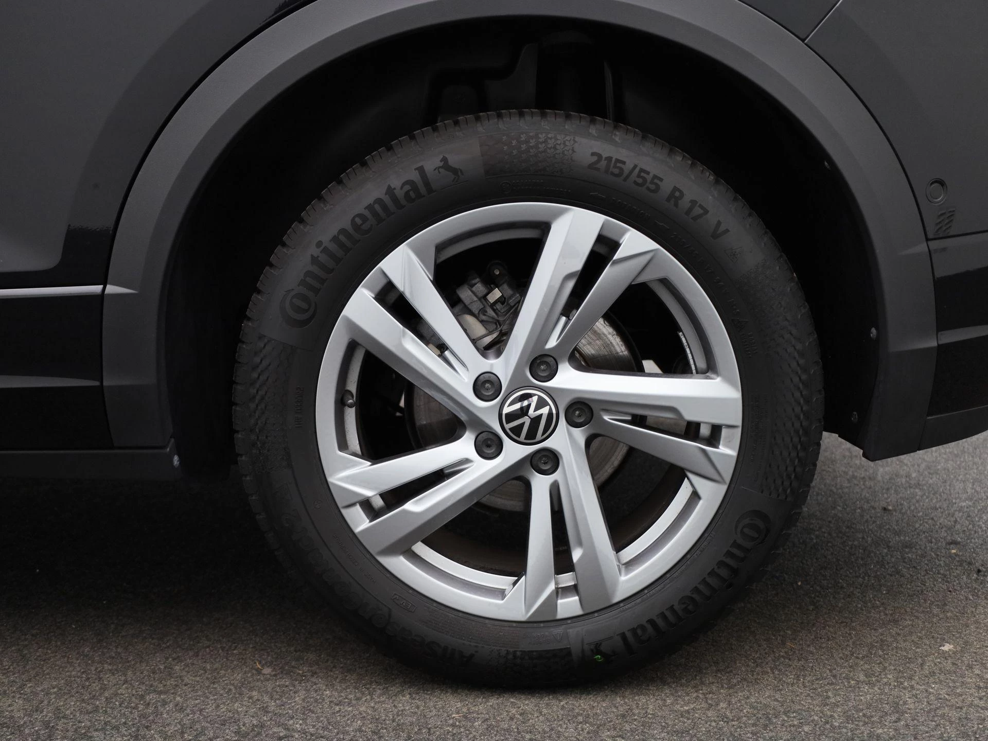 Volkswagen-T-Roc-image-12