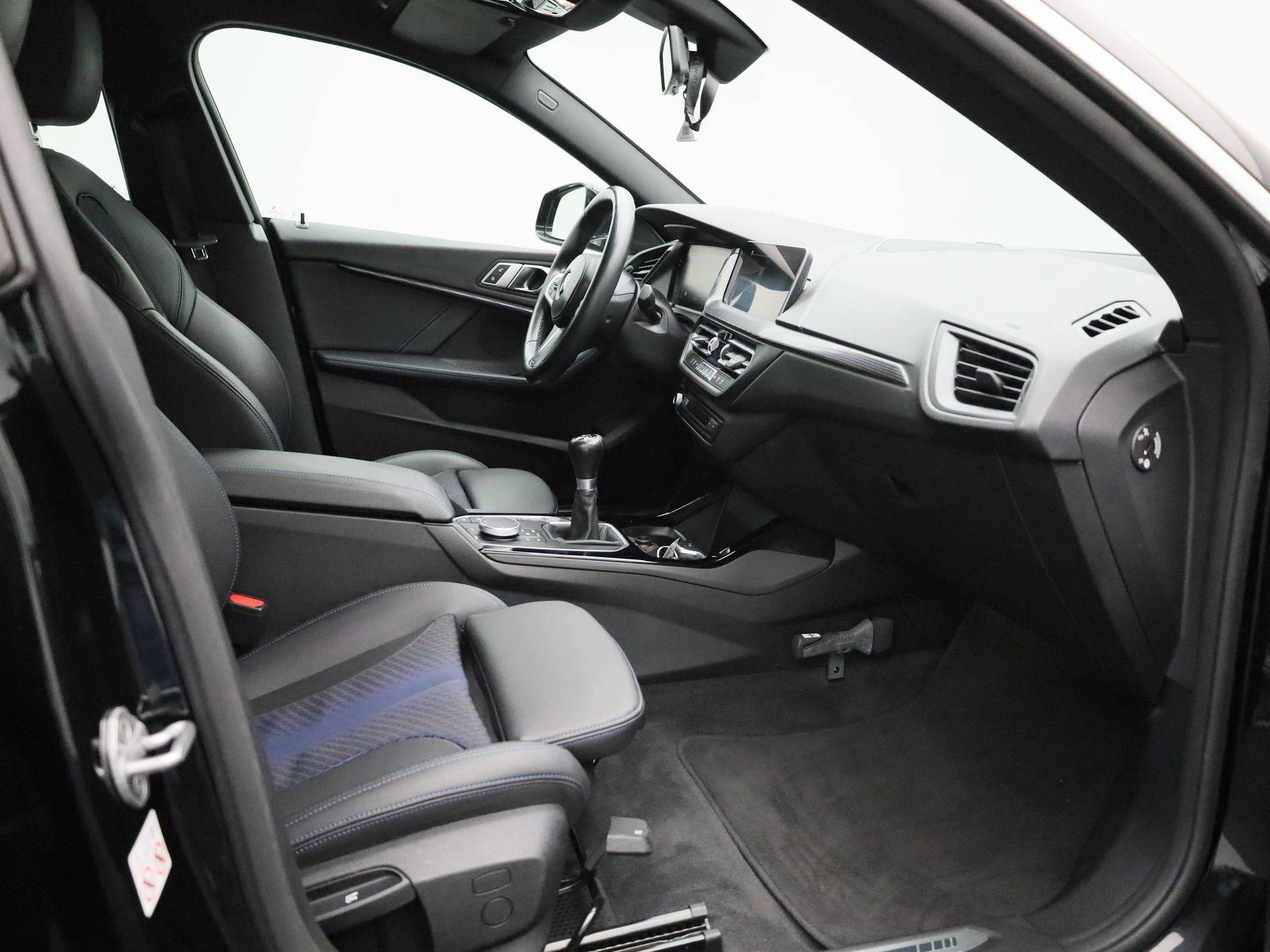 BMW-2 Serie-image-33