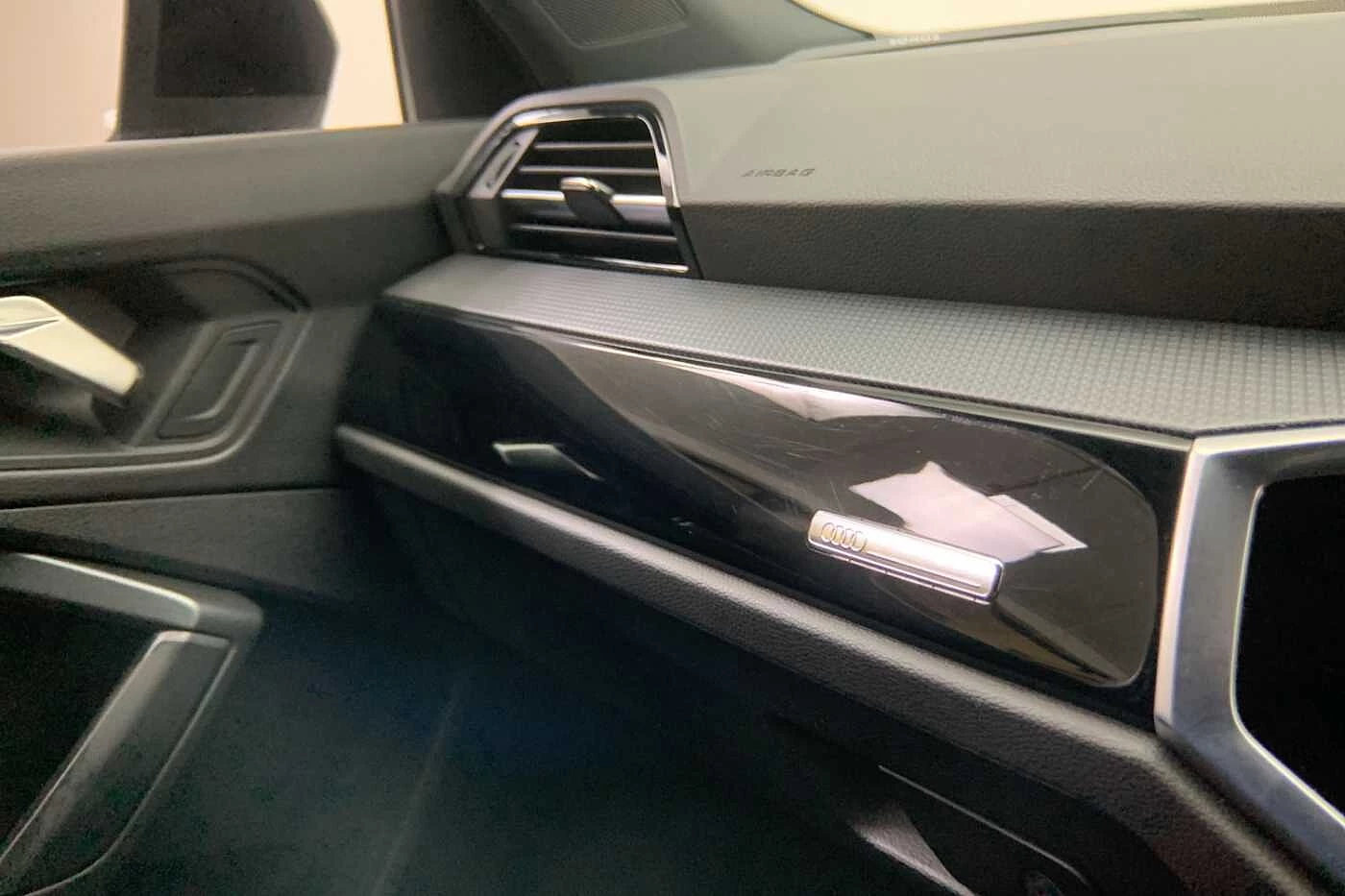 Audi-Q3-image-19