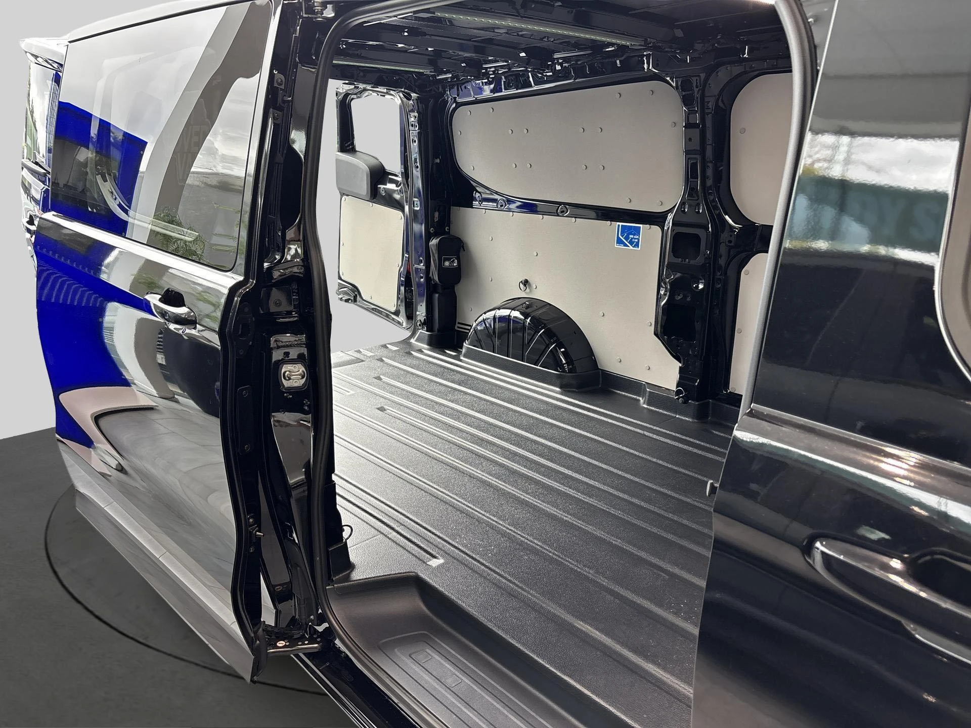 Ford-Transit Custom-image-19