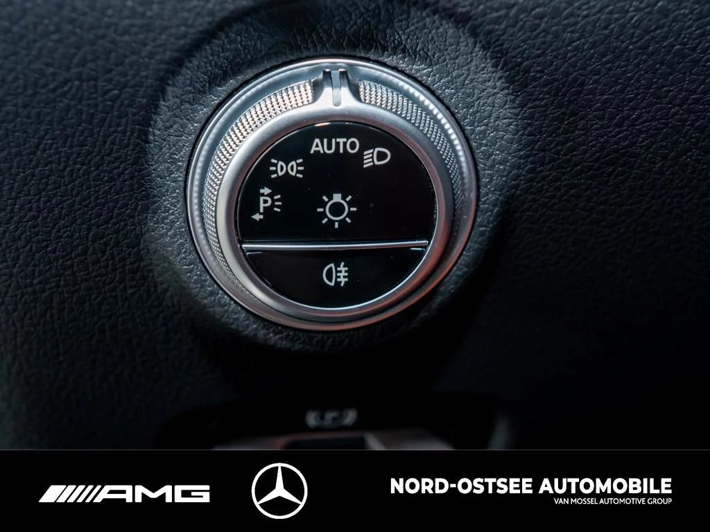 Mercedes-Benz-C-Klasse-image-12