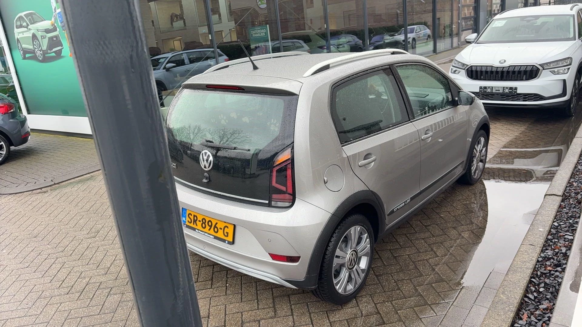 Volkswagen-up!-image-3