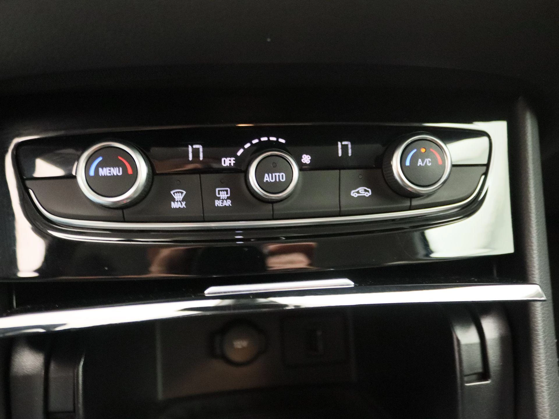 Opel Grandland X 1.2 Turbo Business Executive