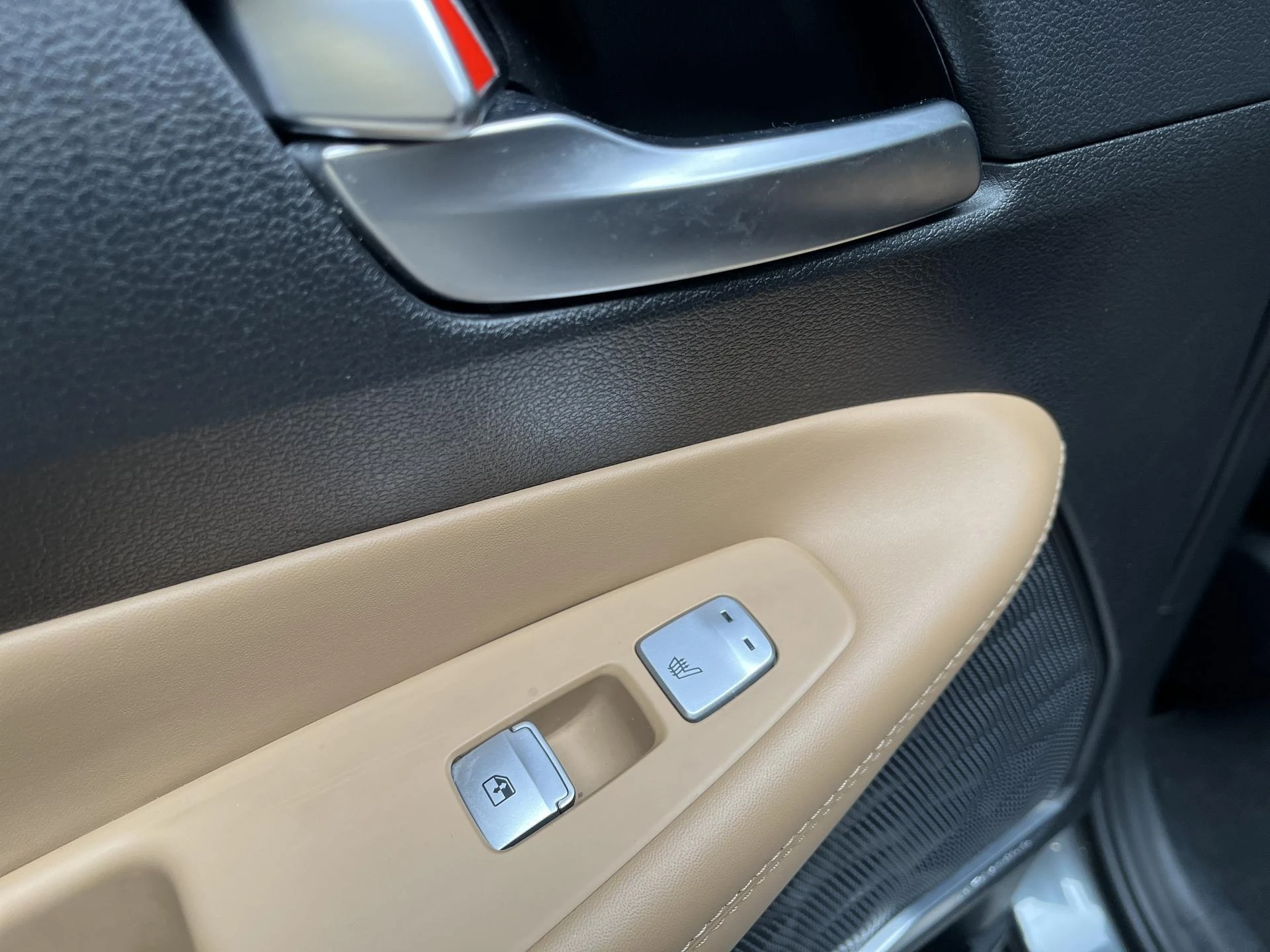 Hyundai-Santa Fe-image-19