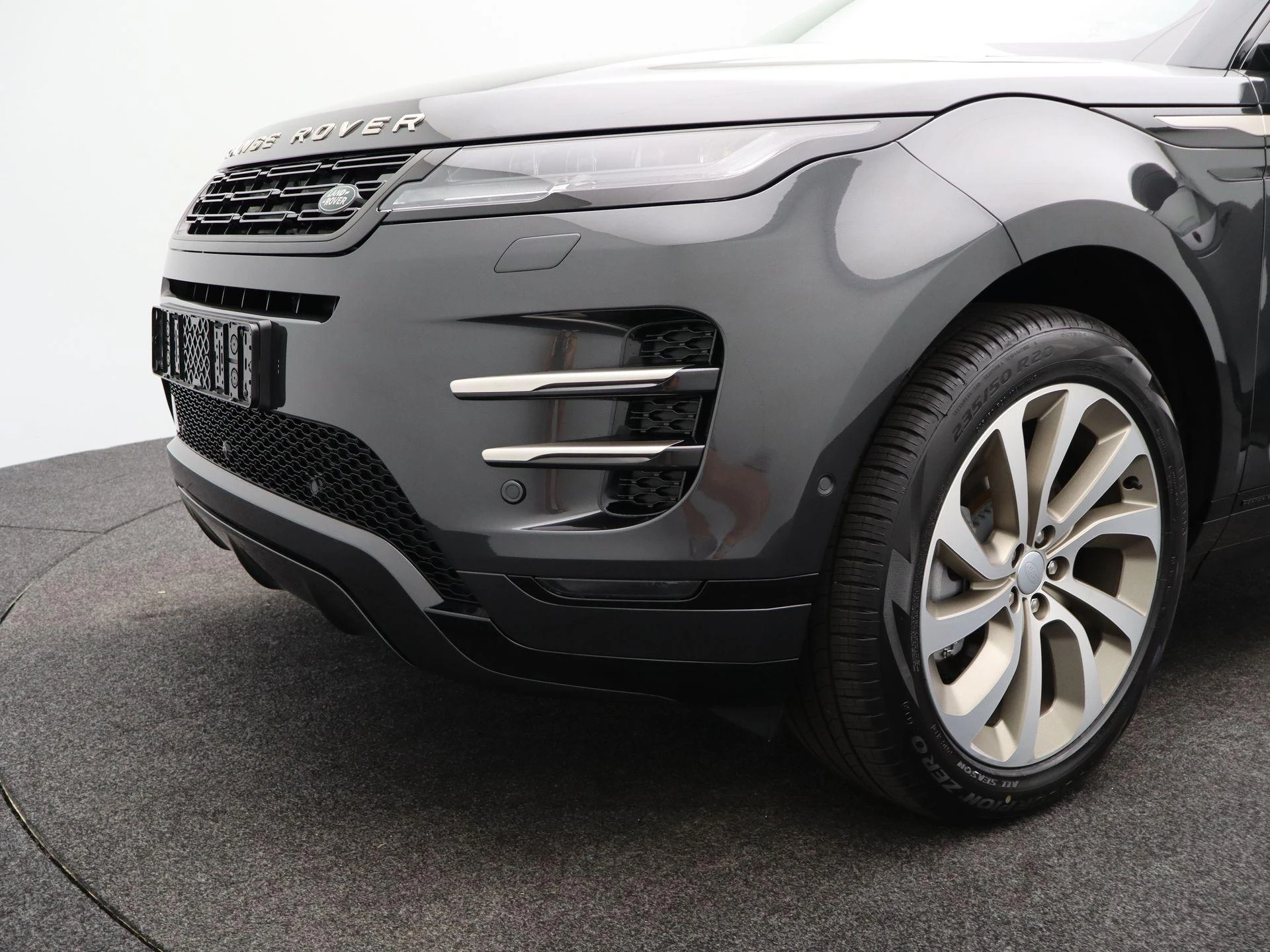 Land Rover-Range Rover Evoque-image-47