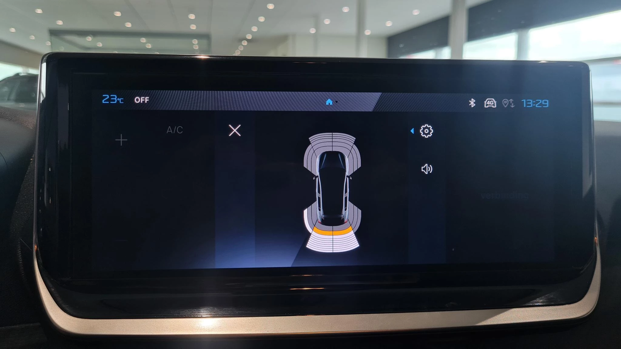 Peugeot-208-image-18