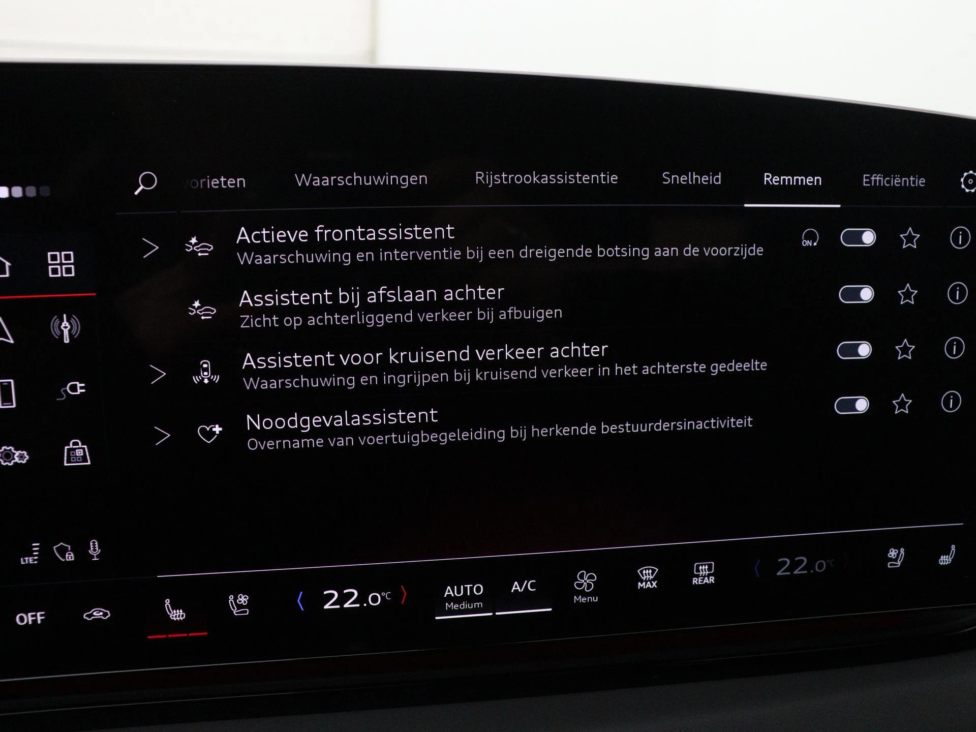 Audi-A6 Avant e-tron-image-32