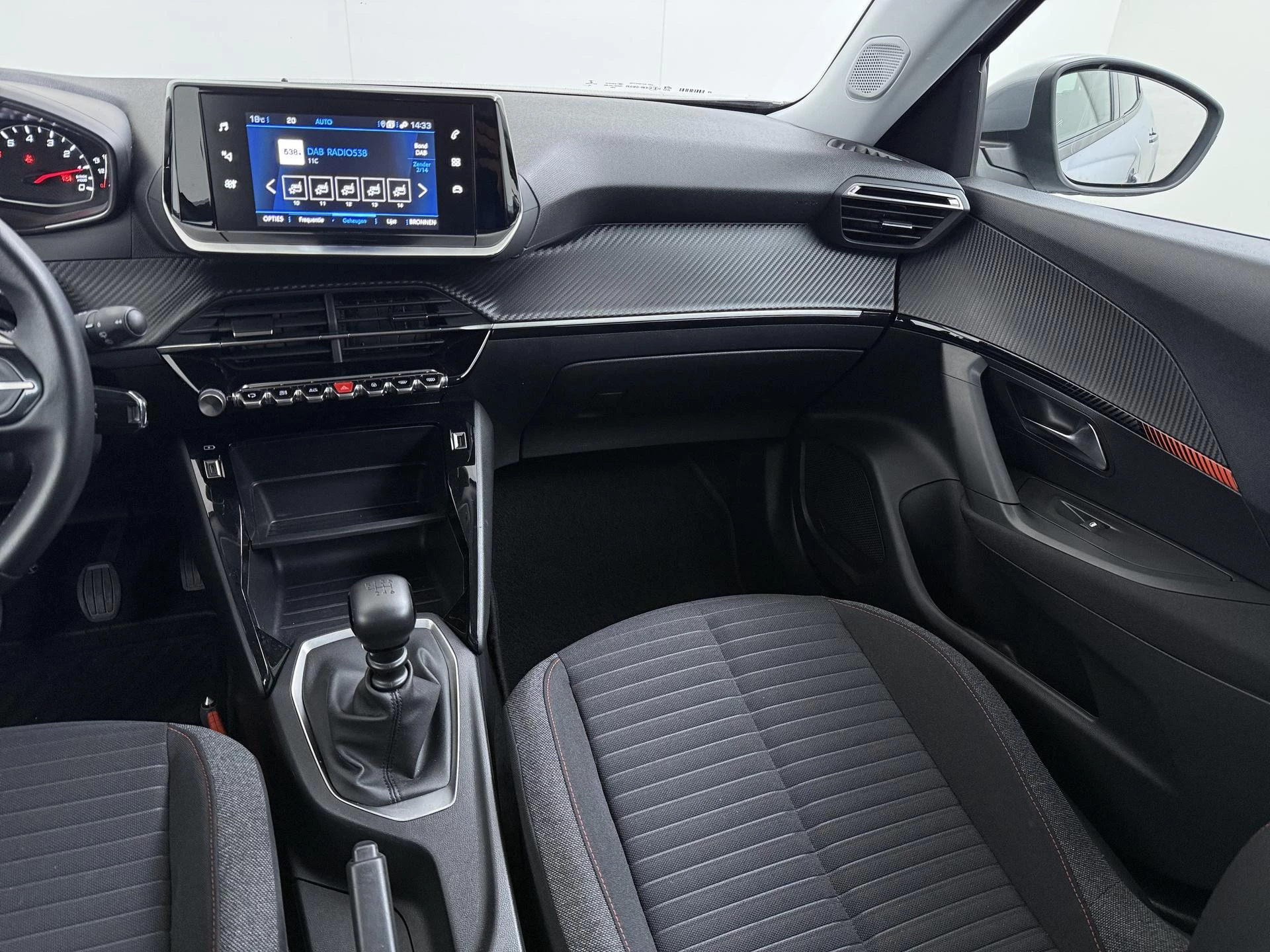 Peugeot-2008-image-26