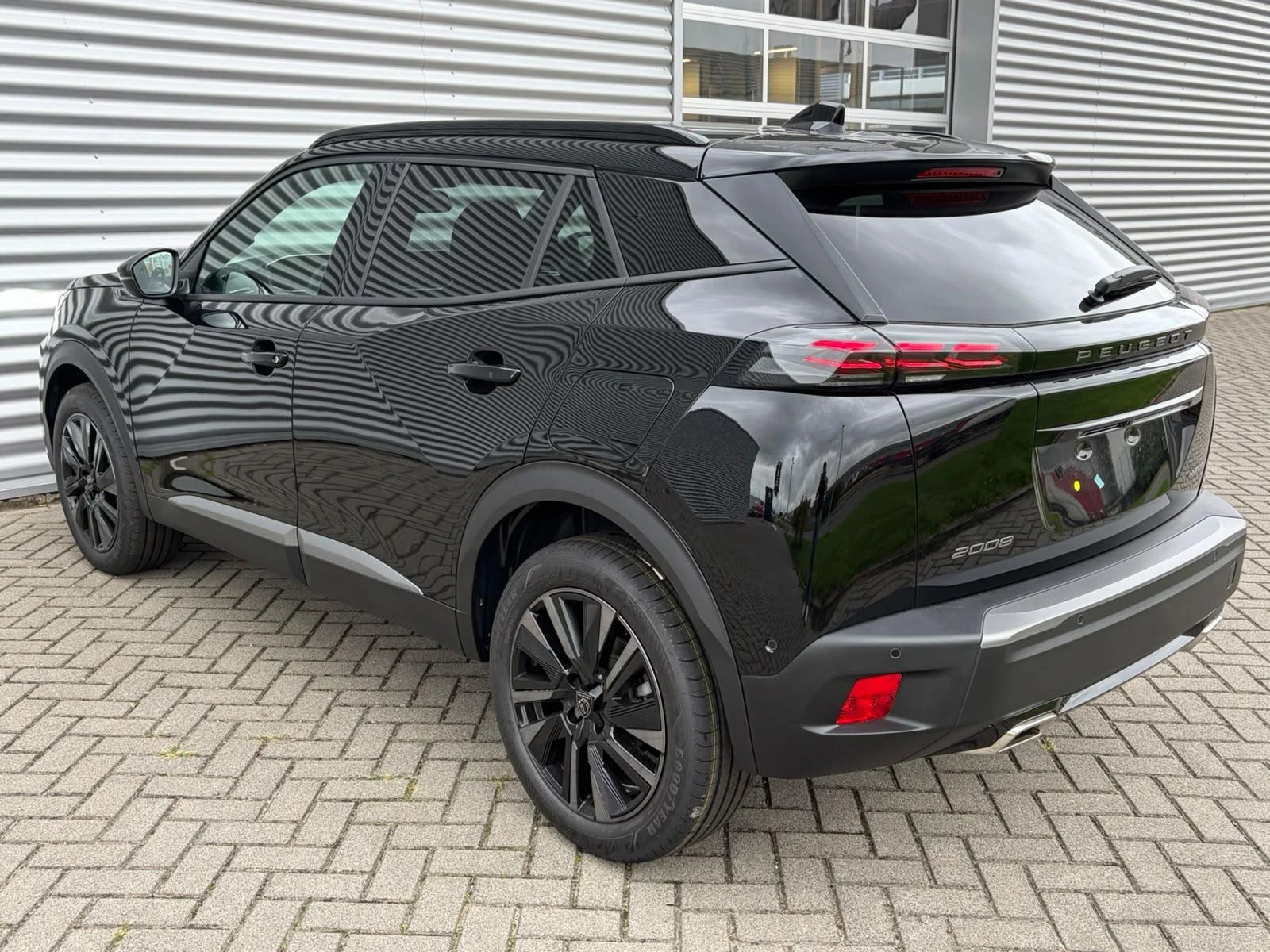 Peugeot-2008-image-4