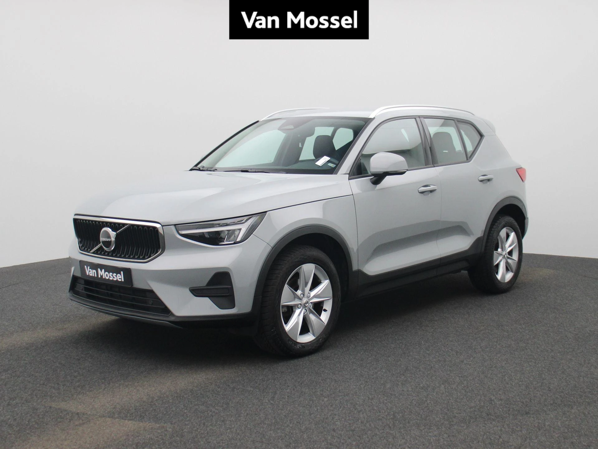 Volvo-XC40-image-0