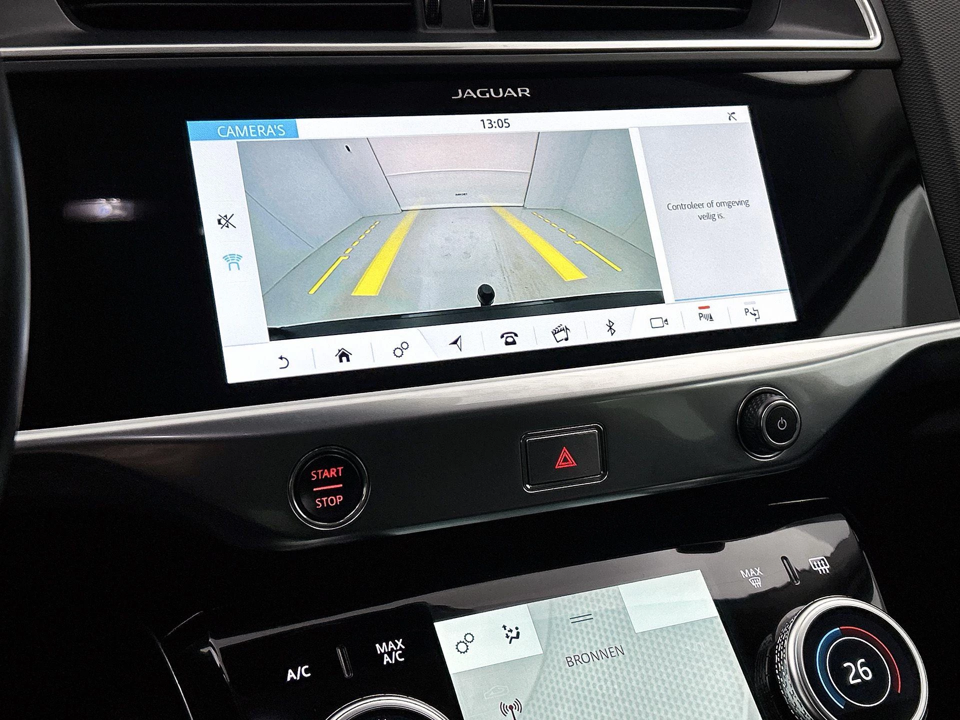 Jaguar-I-PACE-image-31