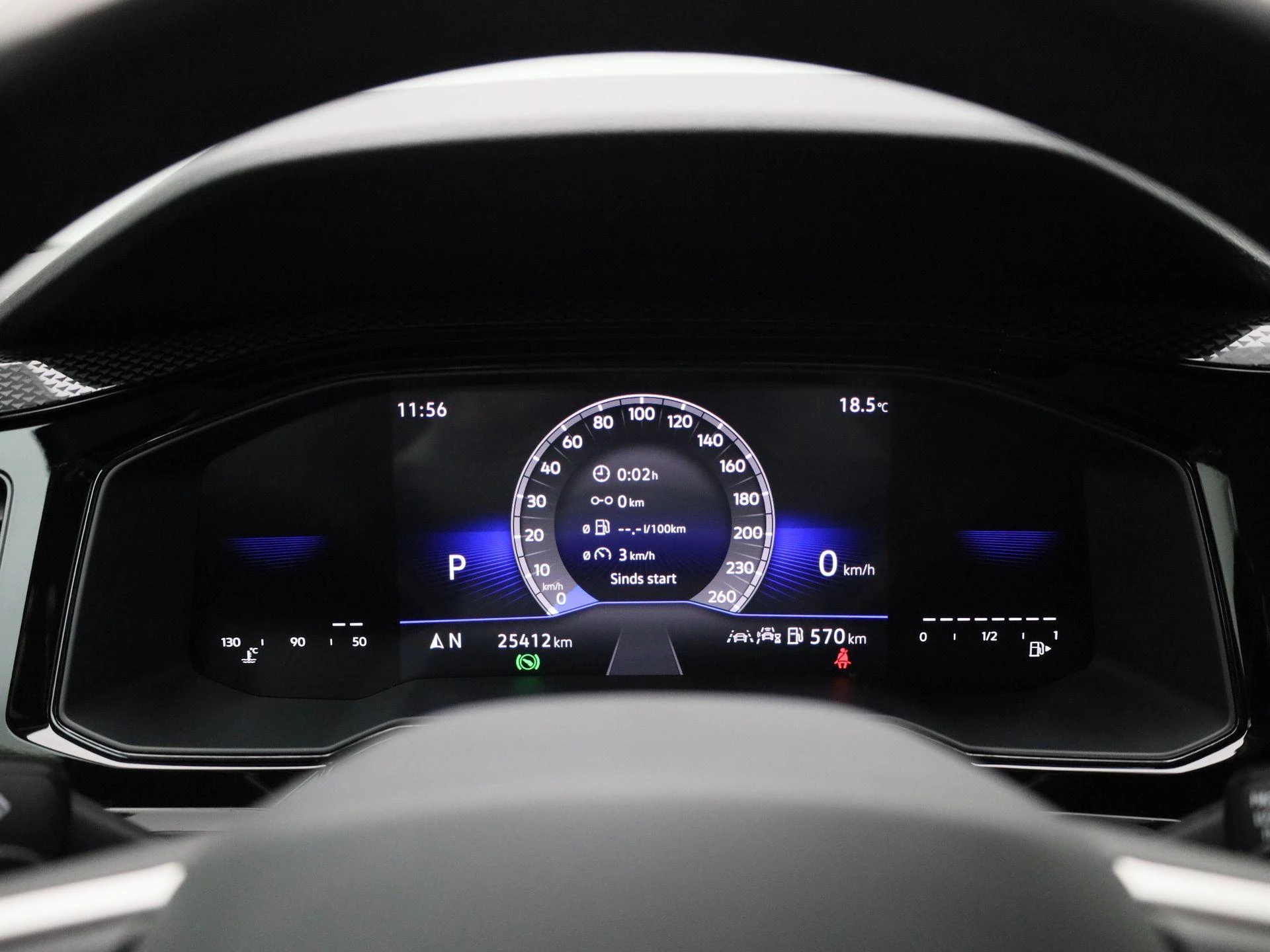 Volkswagen-Polo-image-12