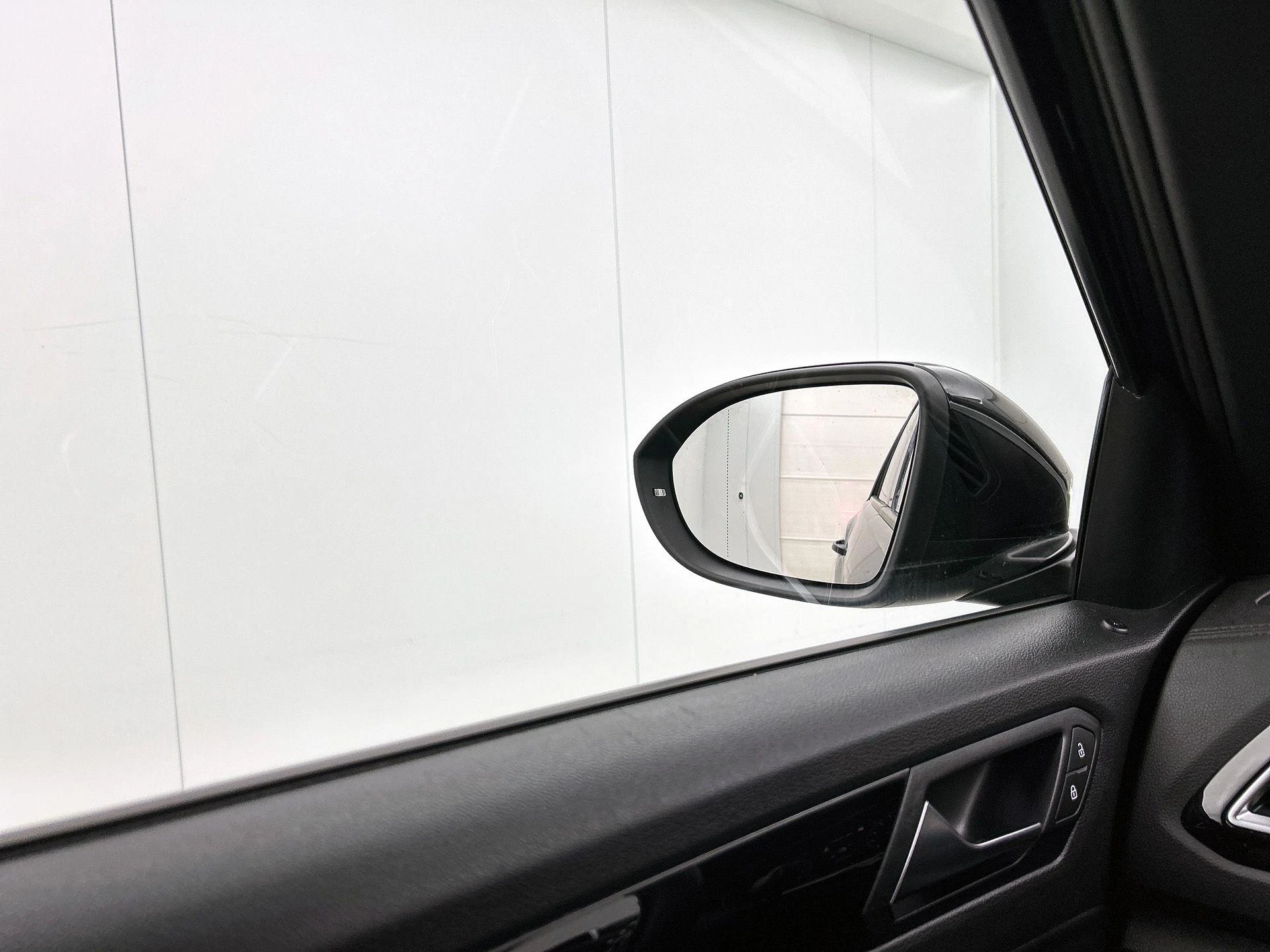 Volkswagen T-Roc 1.5 TSI R-Line | 150 PK |