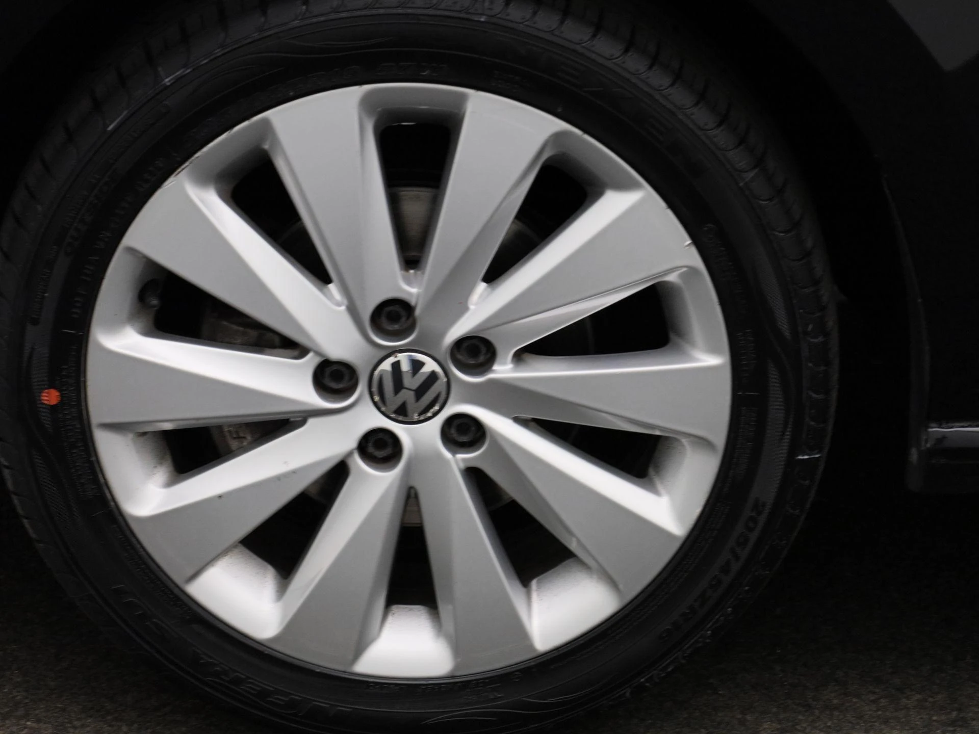 Volkswagen-Polo-image-11