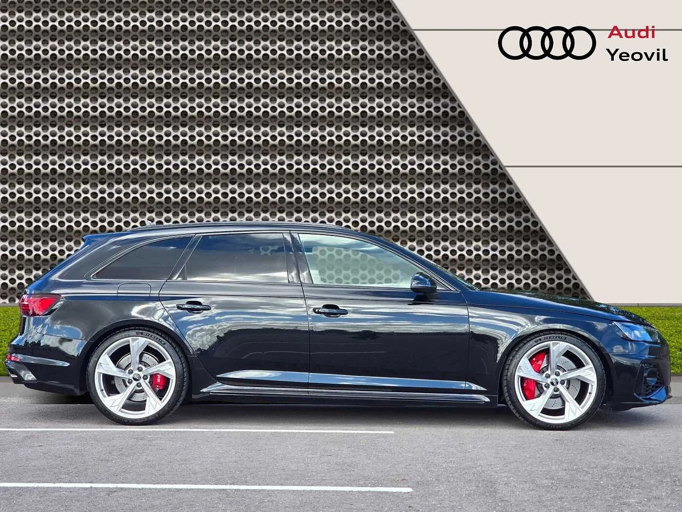 Audi-RS4-image-3