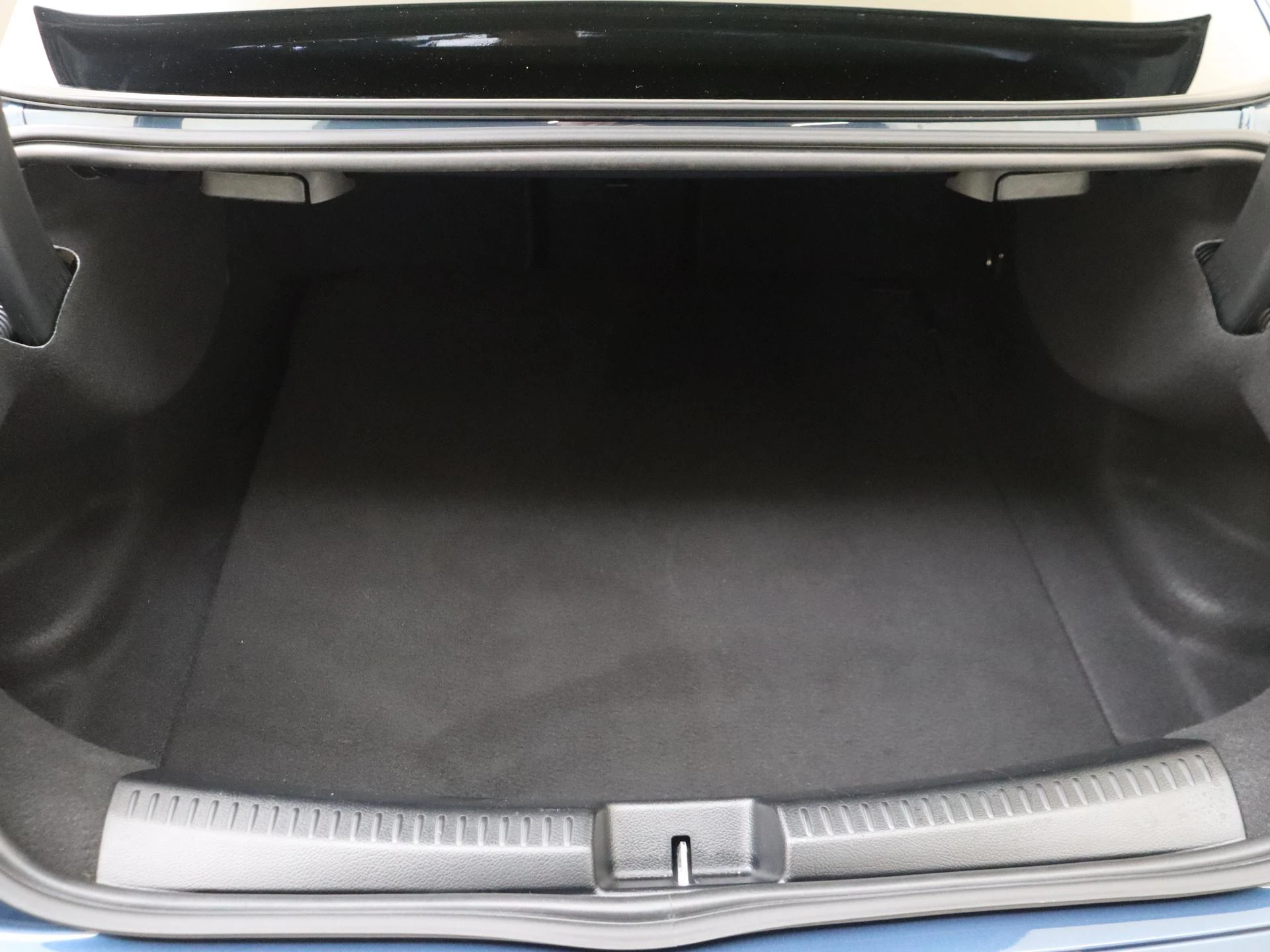 Mercedes-Benz-CLA-image-6