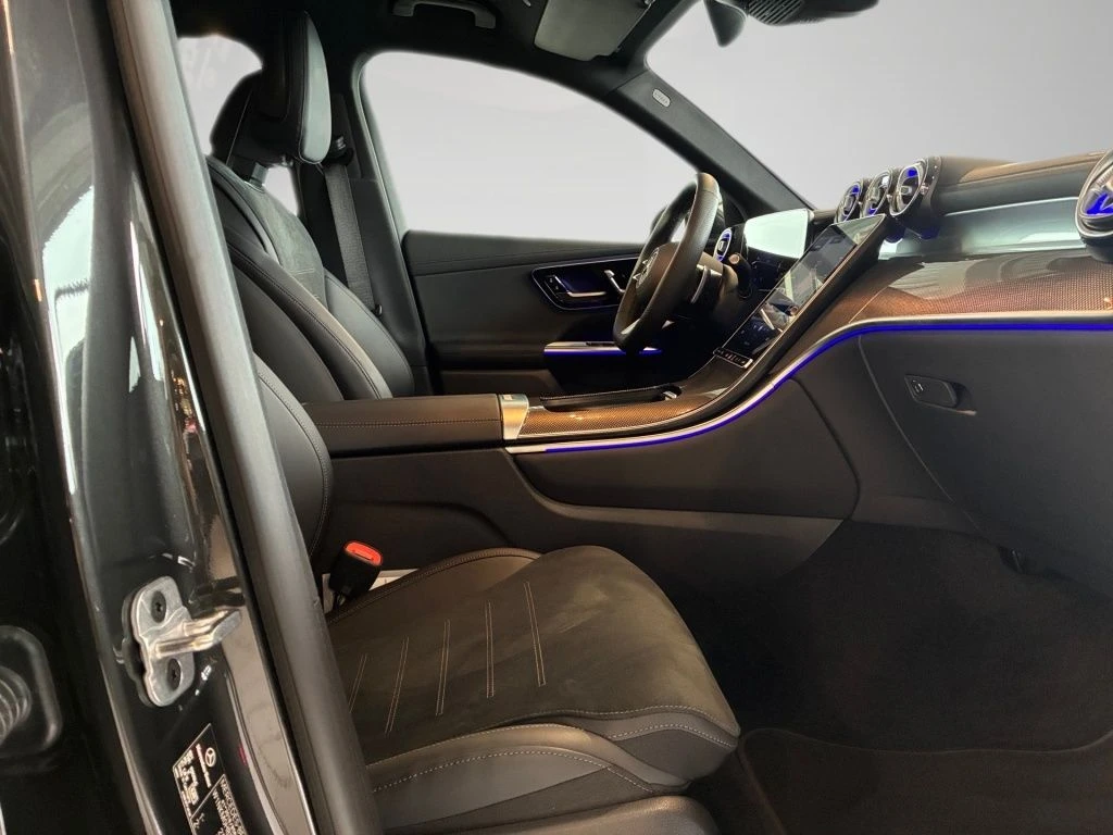 Mercedes-Benz-GLC 300 d-image-15