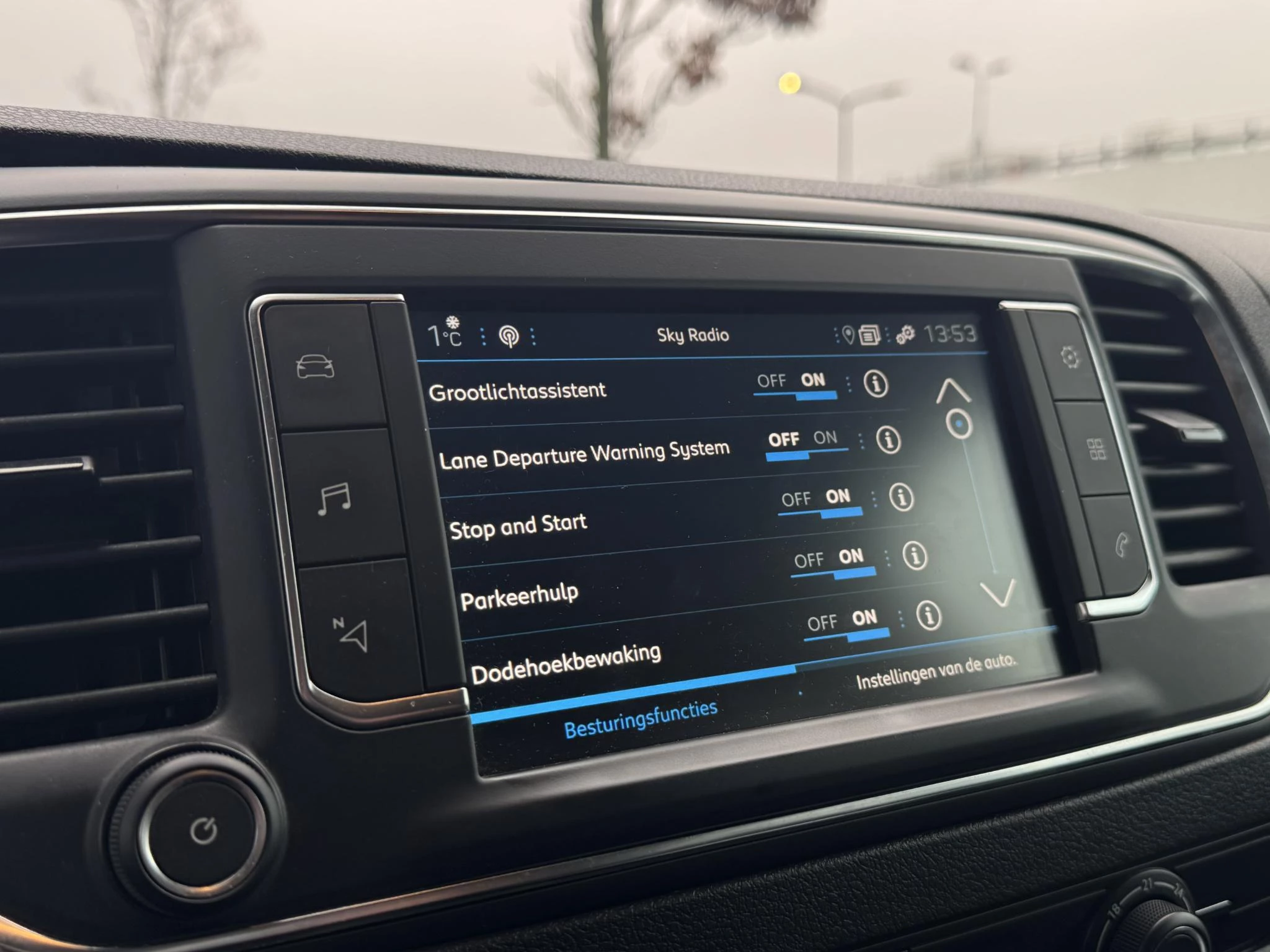 Peugeot-Expert-image-20