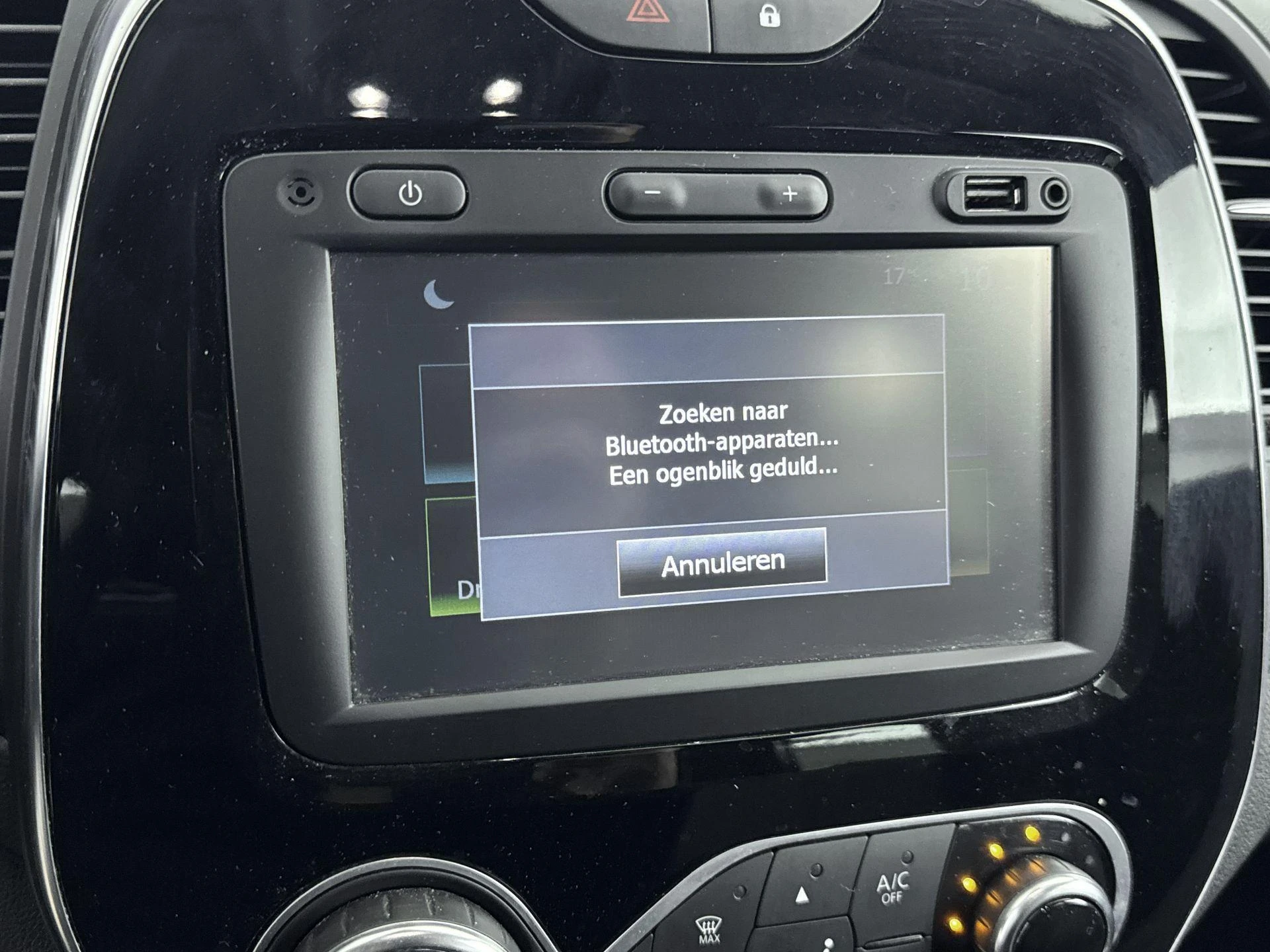 Renault-Captur-image-11