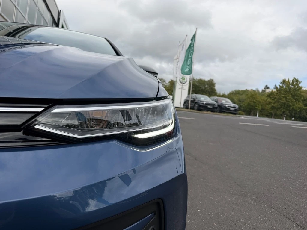 Volkswagen-Golf-image-1
