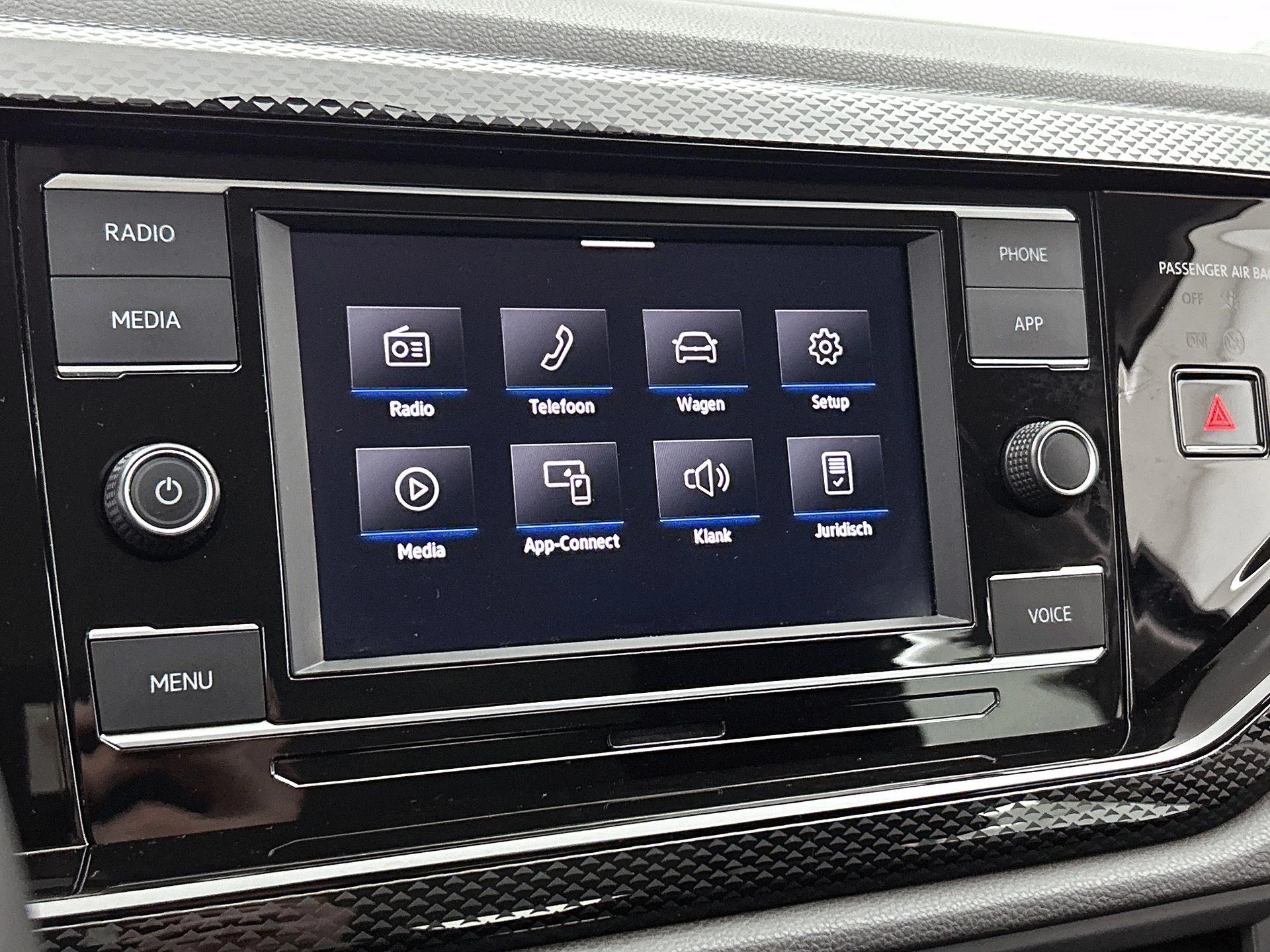 Volkswagen-Polo-image-6