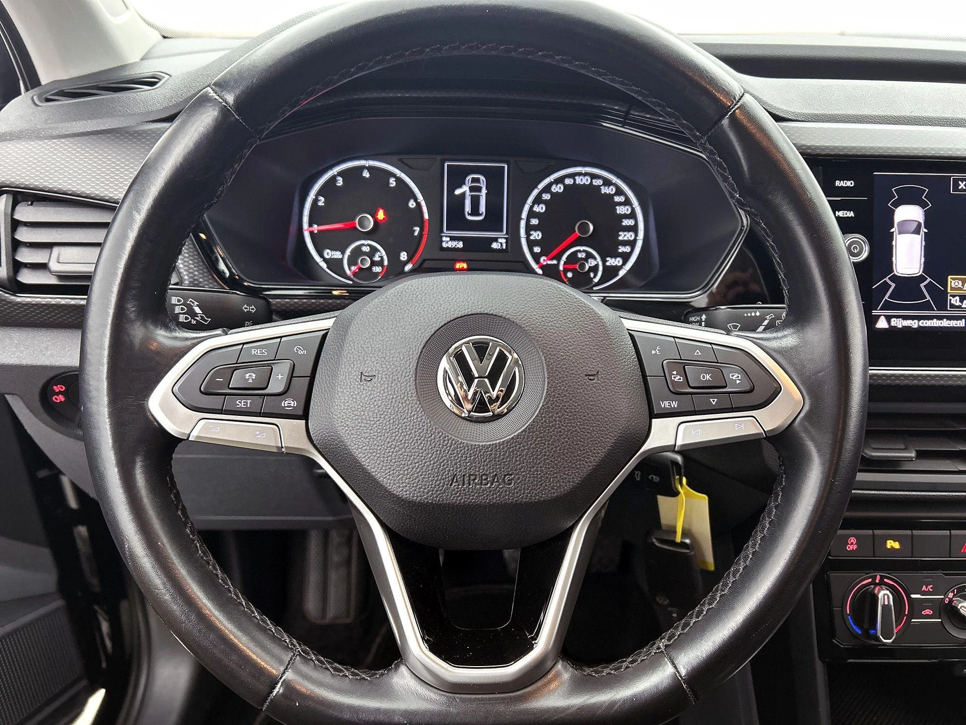 Volkswagen-T-Cross-image-28