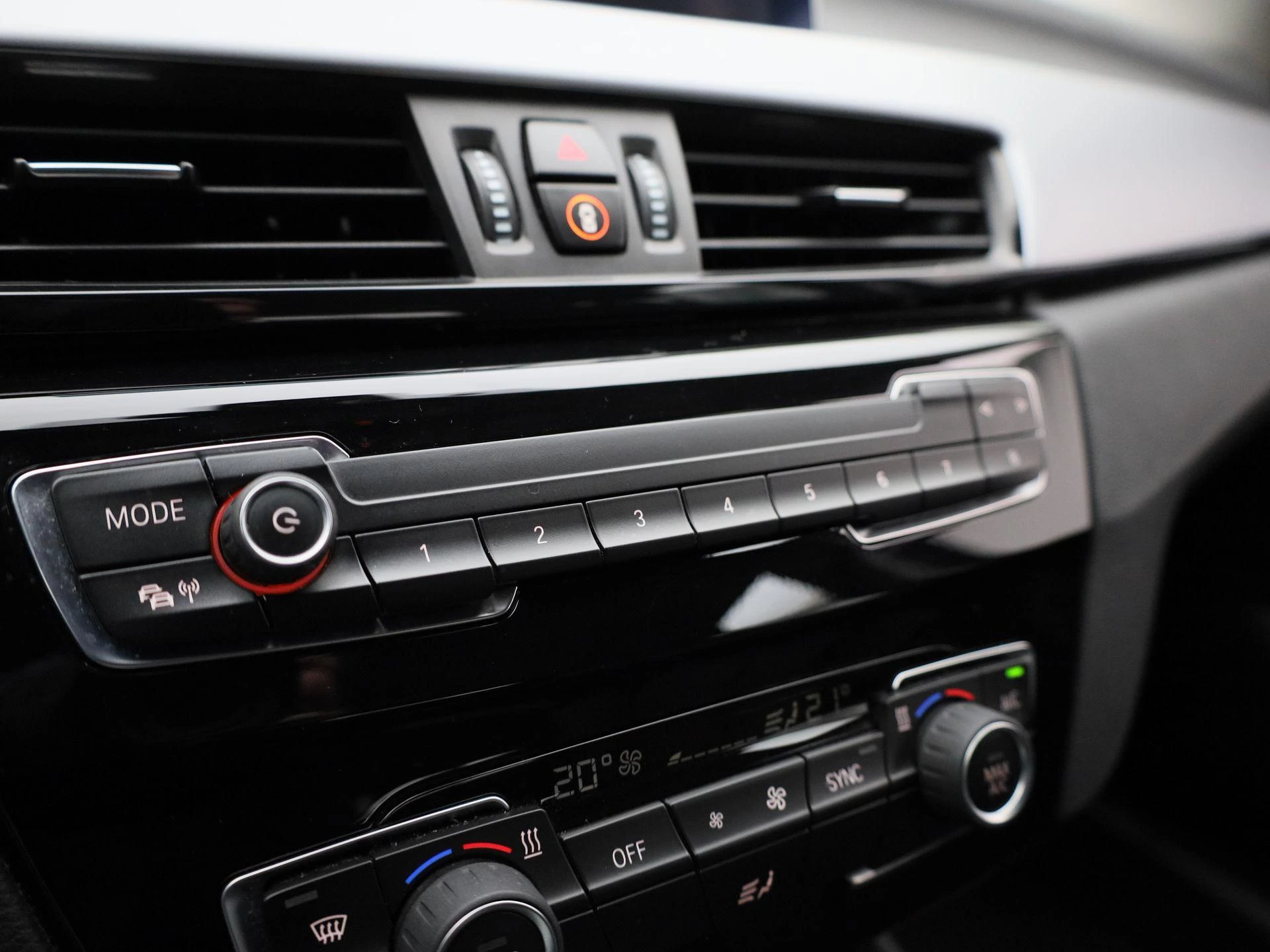 BMW X1 sDrive18iA (100 kW)