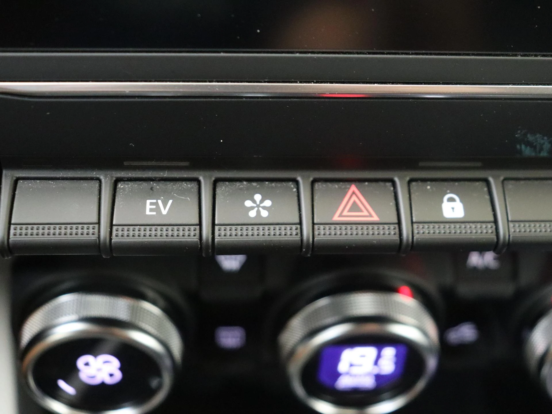 Renault-Clio-image-19