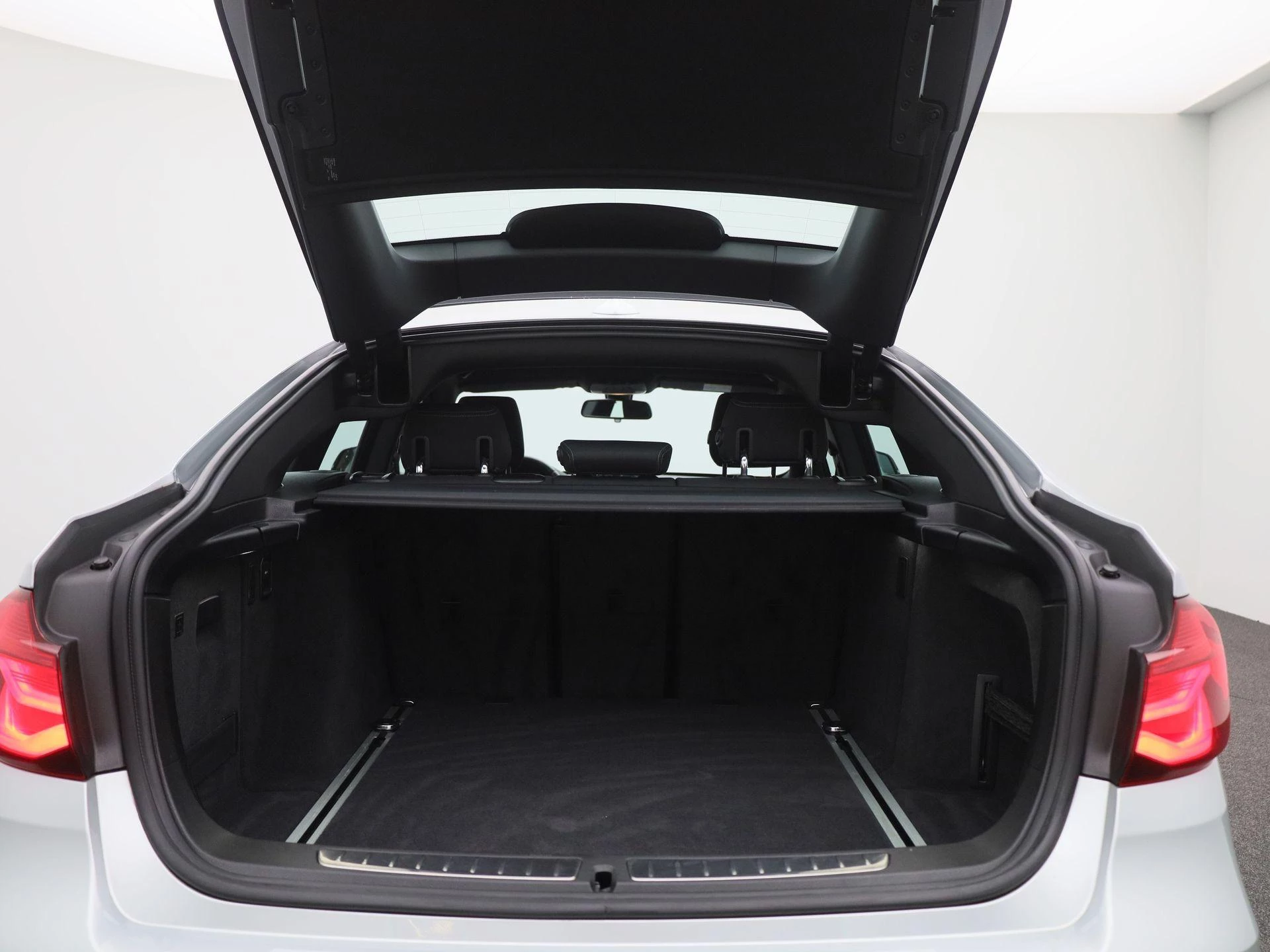 BMW-3 Serie-image-13