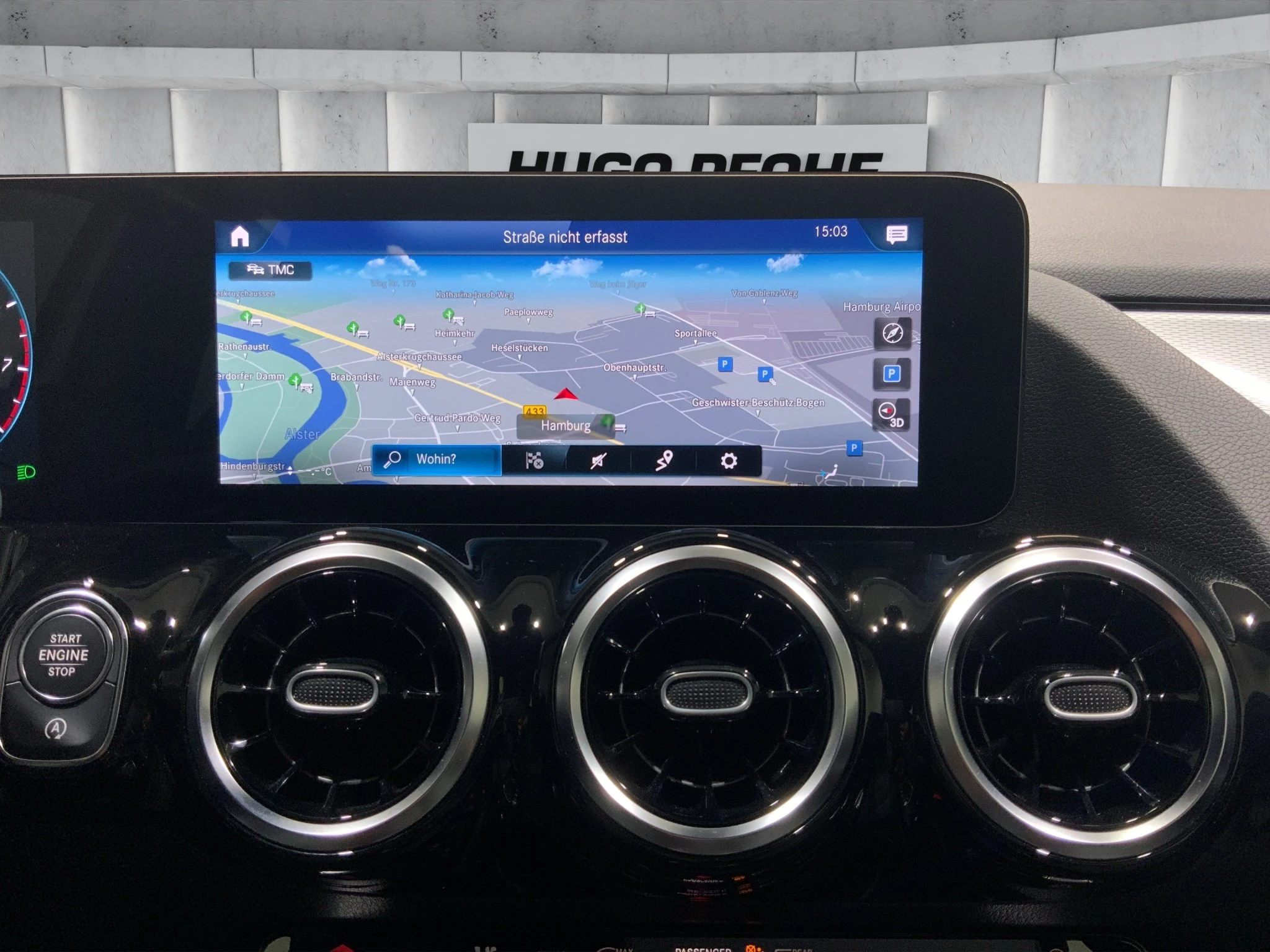 Mercedes-Benz-GLA-image-14
