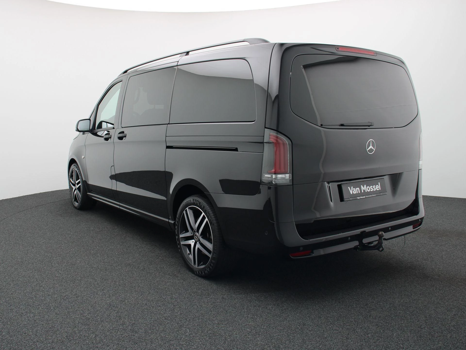Mercedes-Benz Vito Tourer 124 L2 + DUBBEL CABINE + SPORTPAKKET +