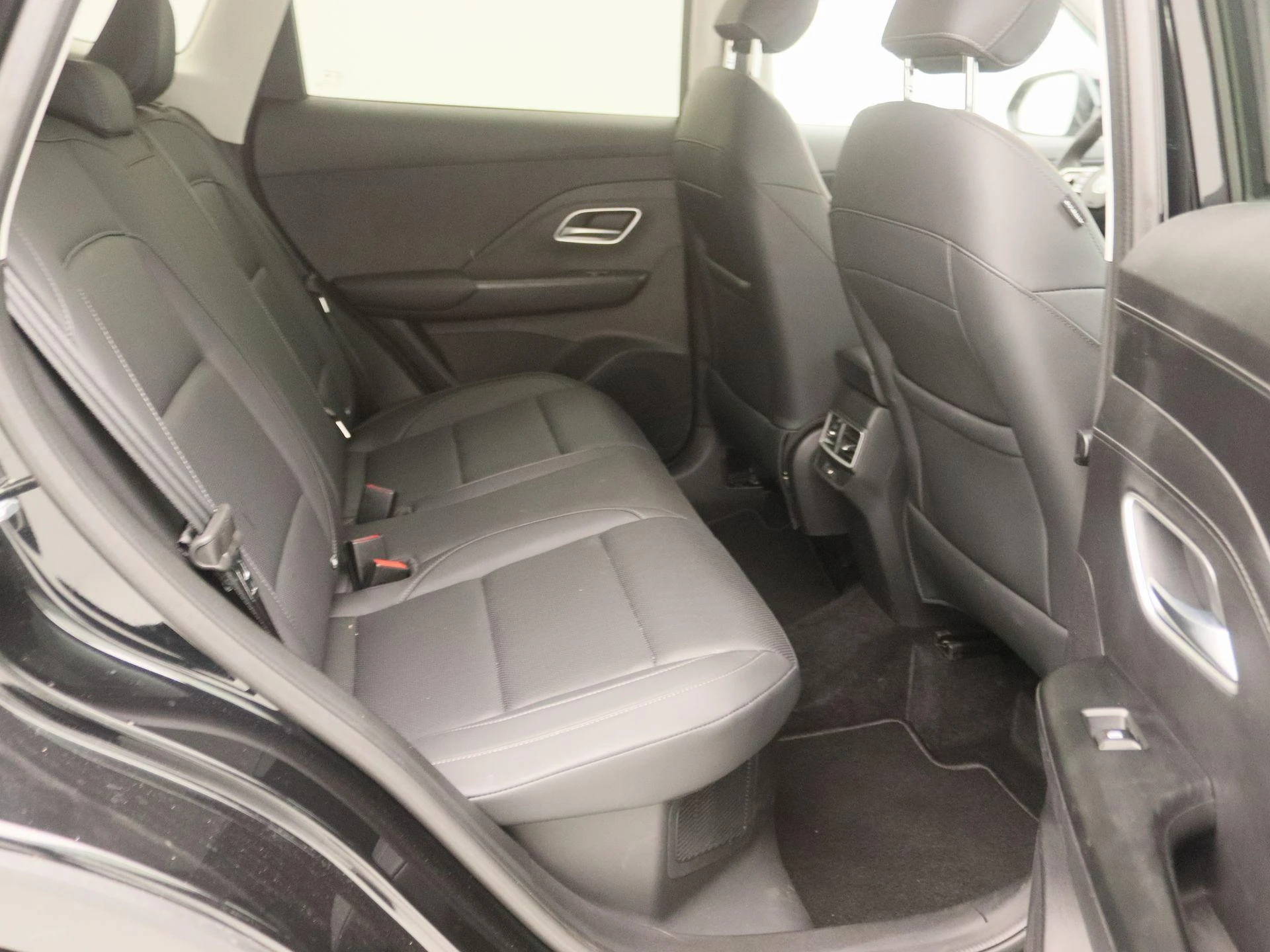 MG-ZS-image-24