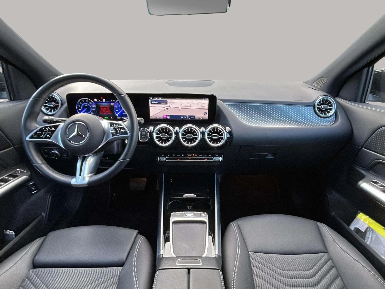 Mercedes-Benz-EQA-image-12