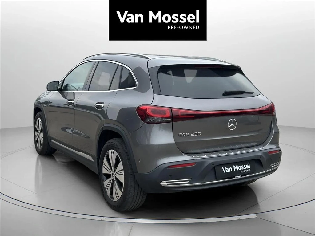 Mercedes-Benz-EQA-image-6