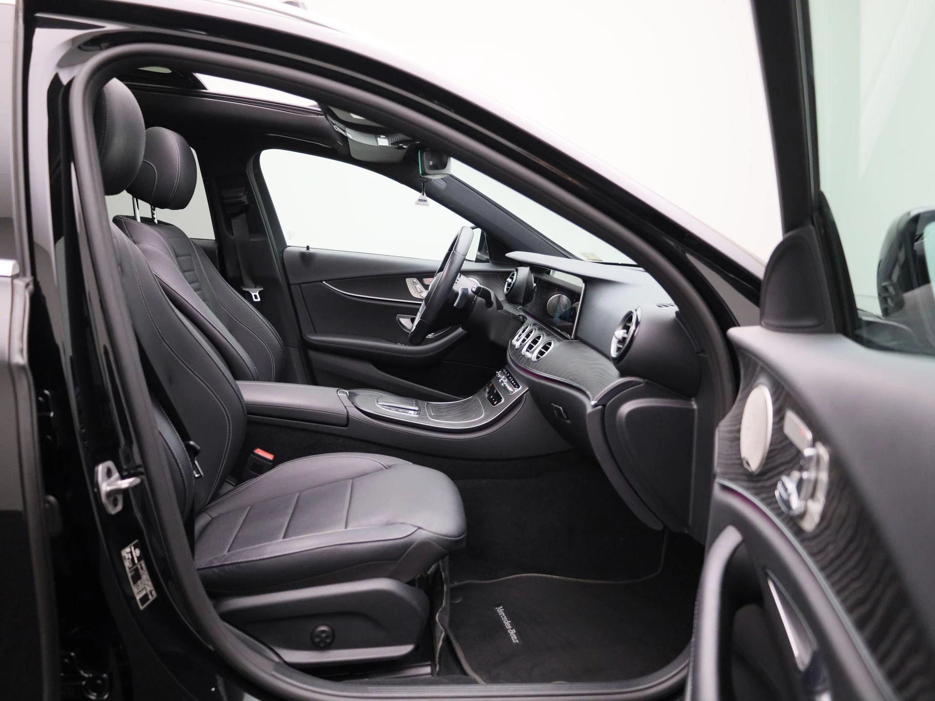 Mercedes-Benz-Classe E-image-45