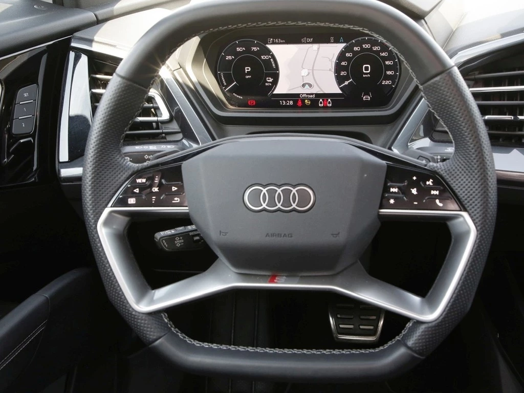 Audi Q4 Sportback e-tron 50 quattro S line PANO*NAVI*HuD*R-CAM*MATRIX-LED*SHZ