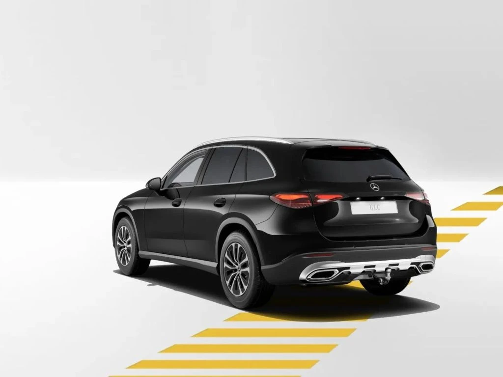 Mercedes-Benz-GLC 220 d-image-4