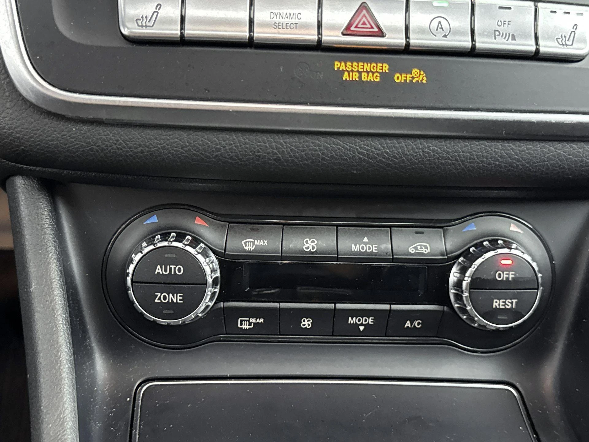 Mercedes-Benz-CLA-image-19
