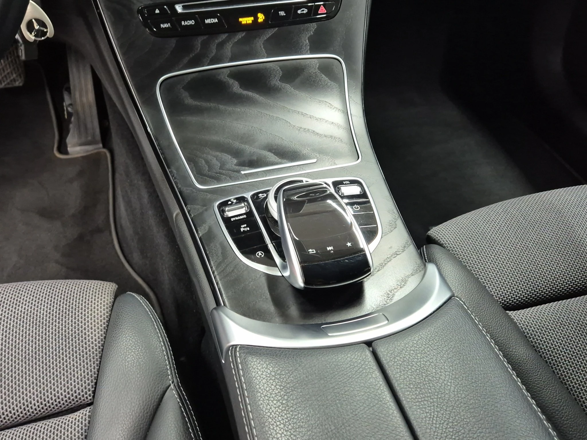 Mercedes-Benz-C-Klasse-image-13