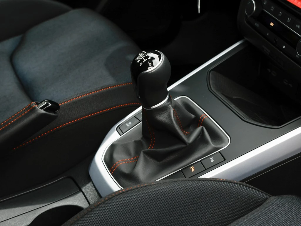 SEAT-Arona-image-8