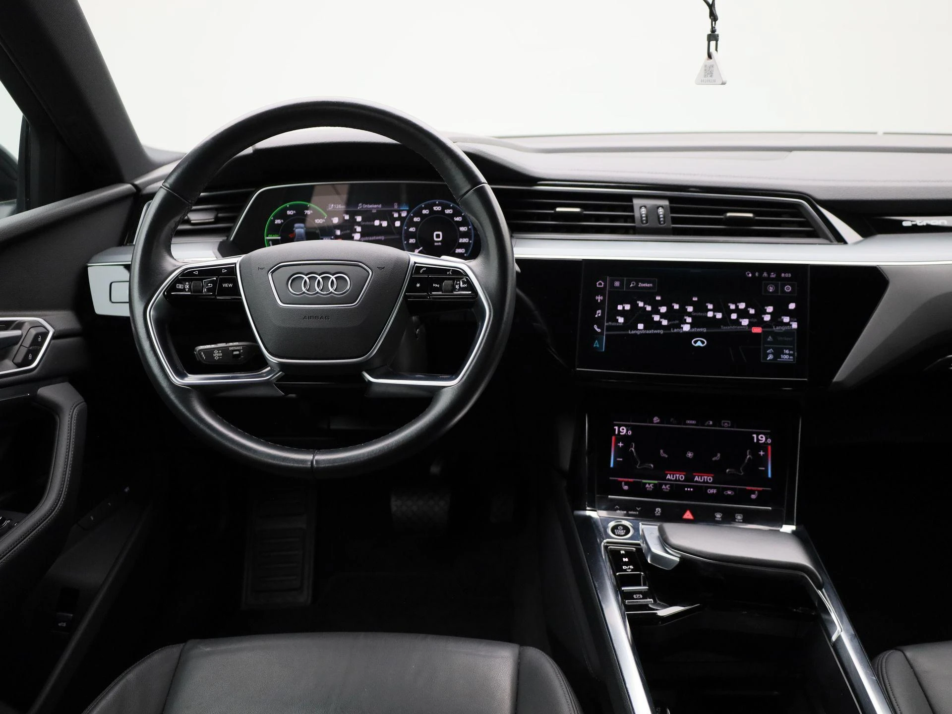 Audi-e-tron-image-6