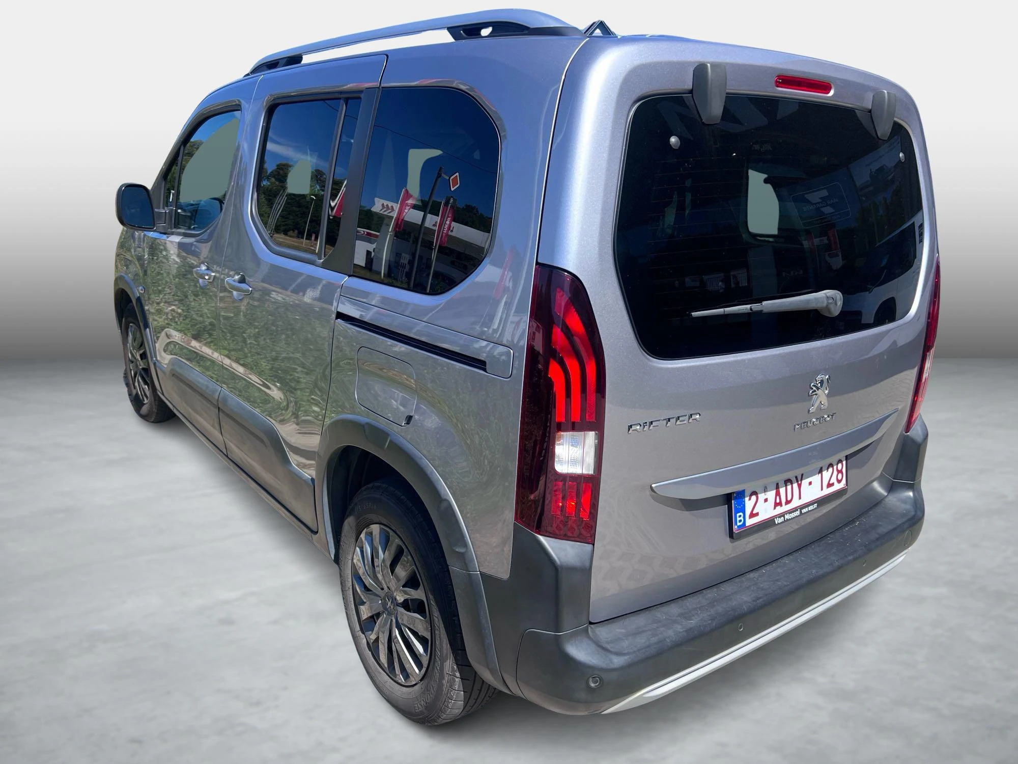 Peugeot-Rifter-image-3
