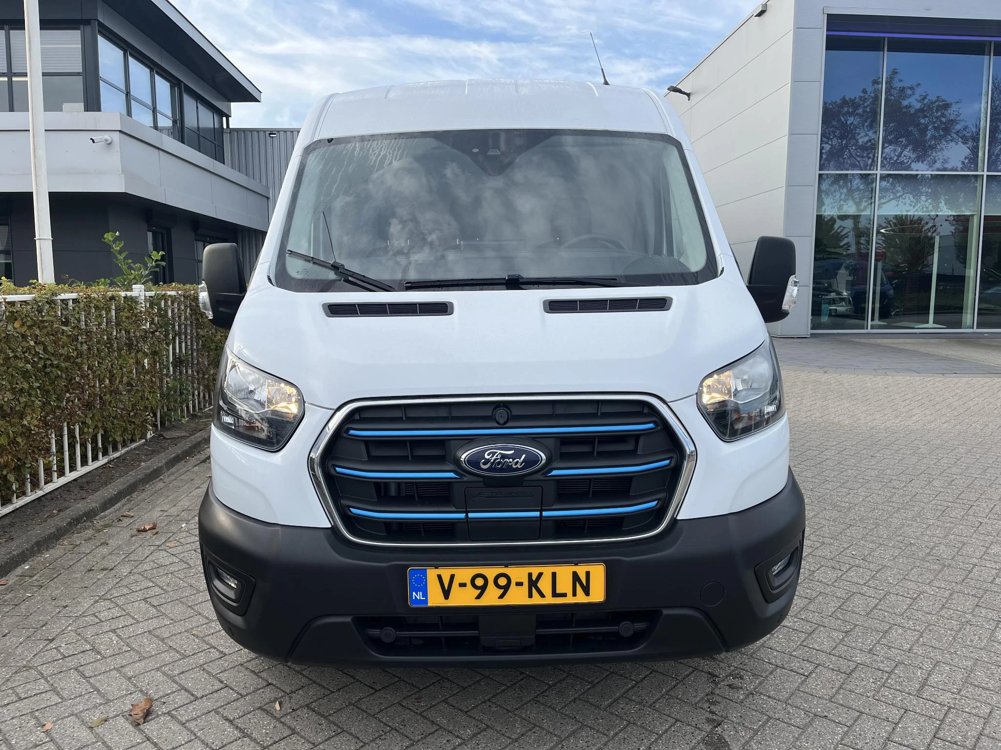 Ford-E-Transit-image-1