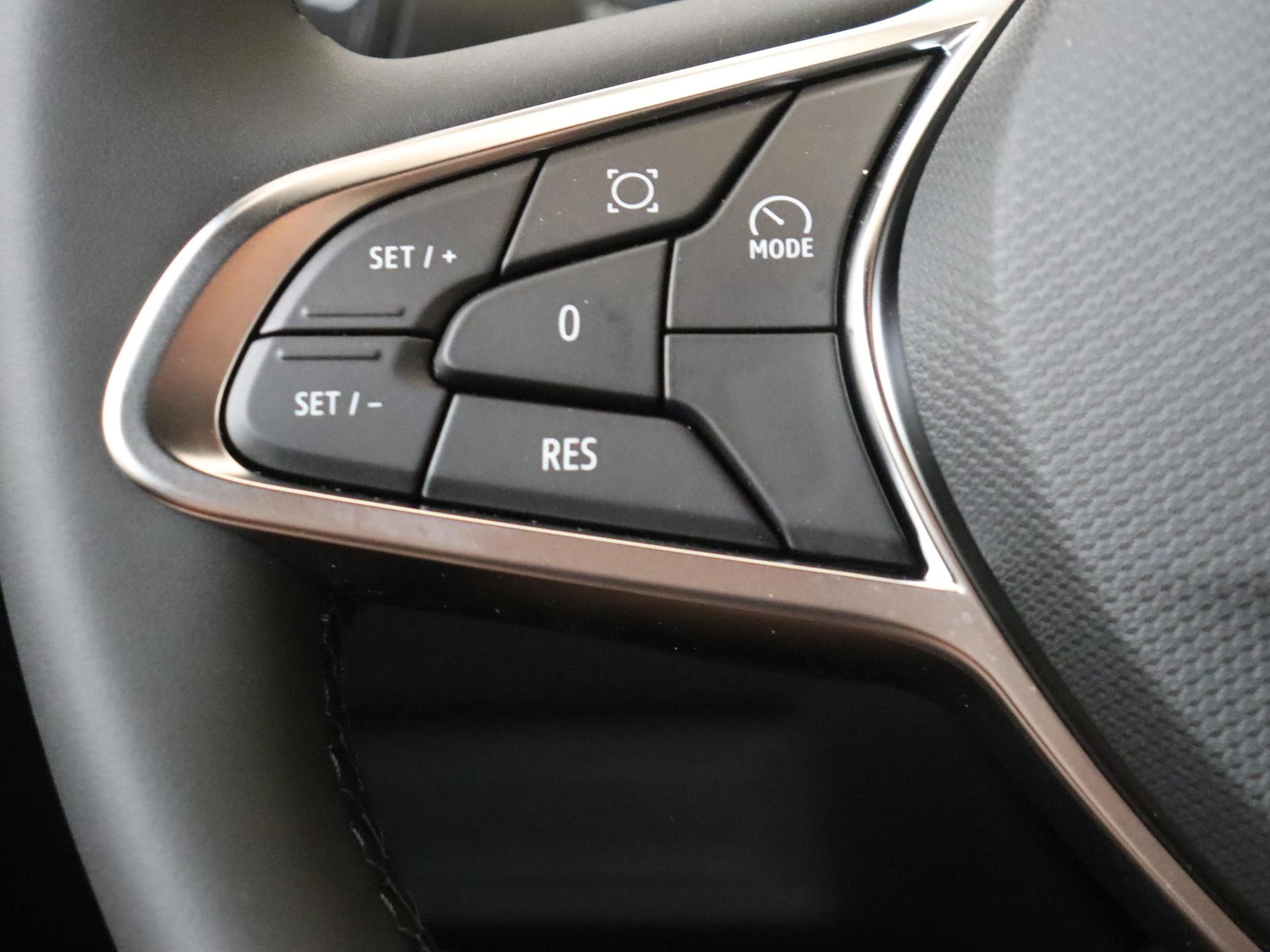 Renault-Captur-image-12