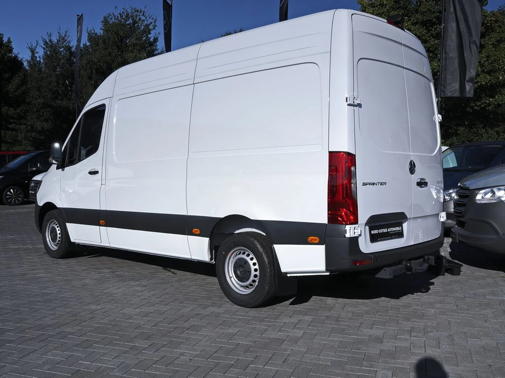 Mercedes-Benz-Sprinter 319-image-5