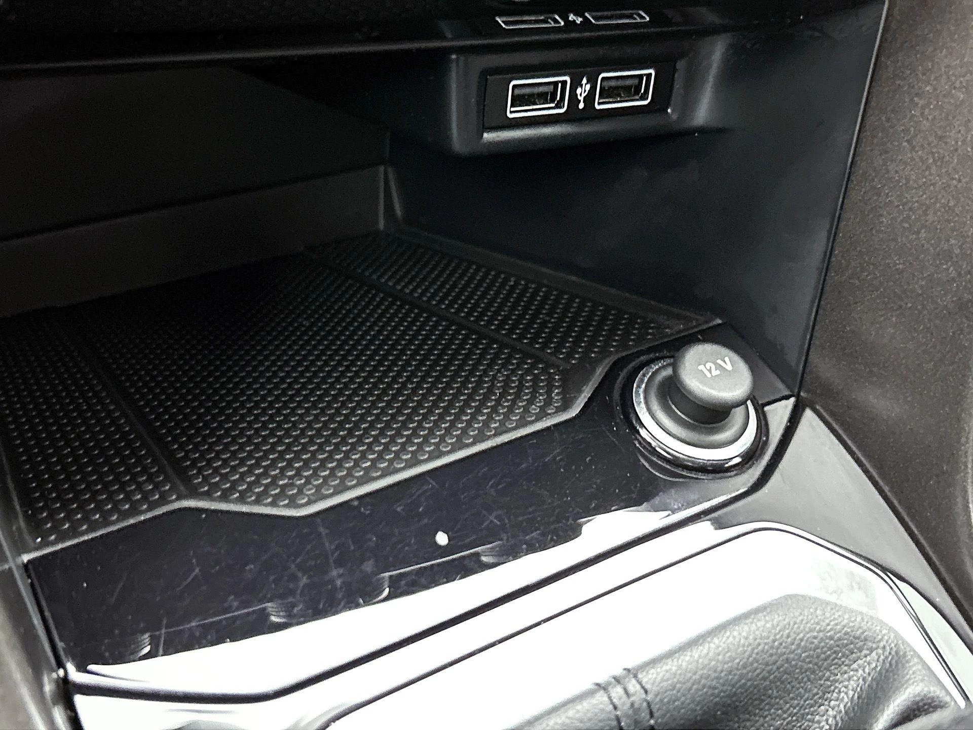 Volkswagen-T-Roc-image-31