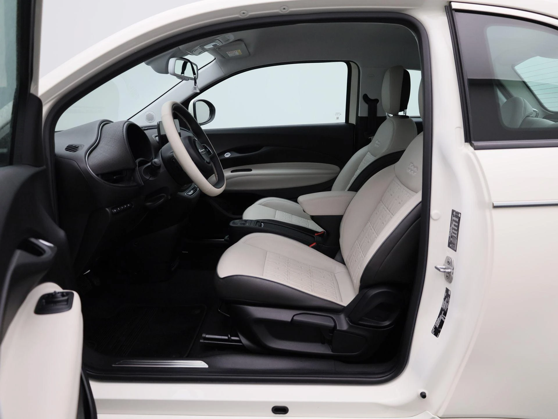 Fiat-500e-image-8
