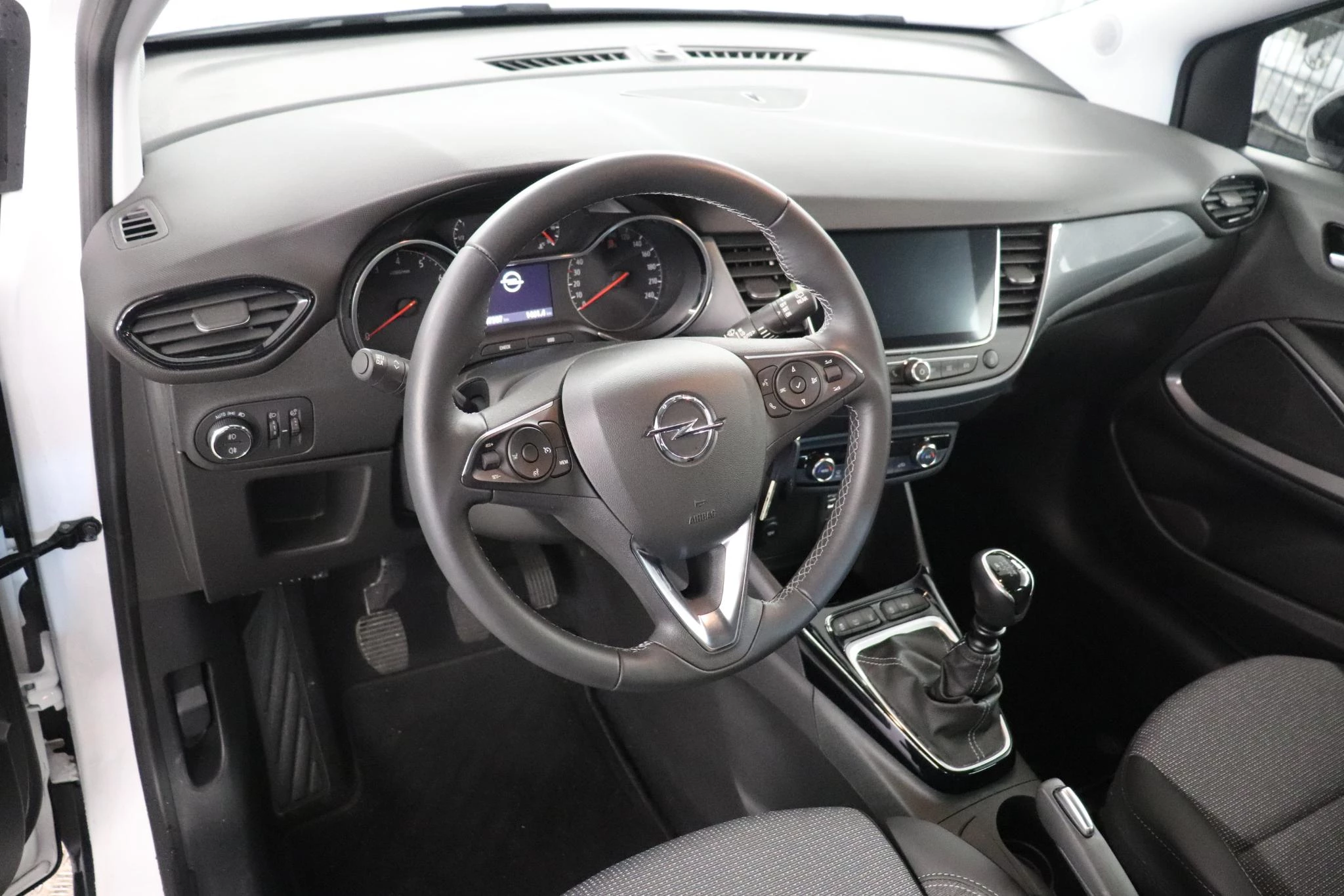 Opel-Crossland-image-10
