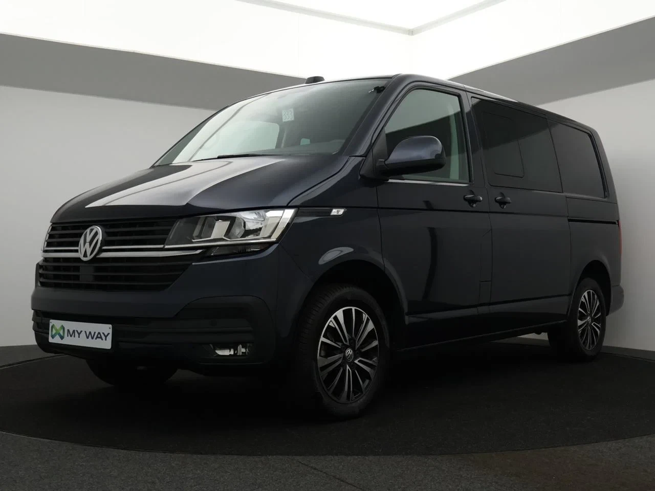 Volkswagen-Transporter-image-0